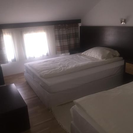 Hôtel Magyar Golf Club à Kisoroszi Extérieur photo
