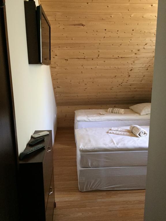 Hôtel Magyar Golf Club à Kisoroszi Chambre photo